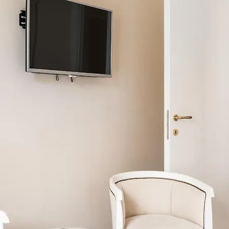 Casa Dei Sogni - Privata In A Roma Infernetto